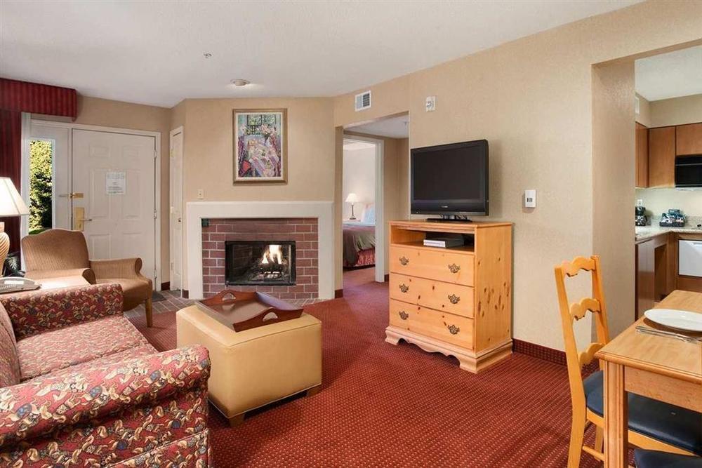 Homewood Suites Lafayette Rum bild